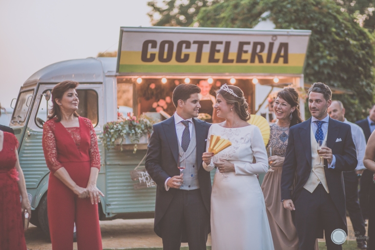 Mirada cómplice boda en Sevilla, Coctelería